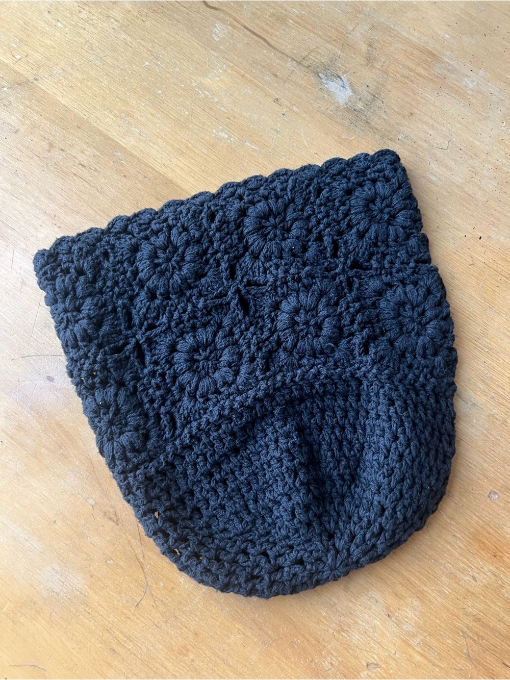PROMO-FREE with any leotard purchase 
Vintage Black Crochet Floral Hat - Picture 2 of 4